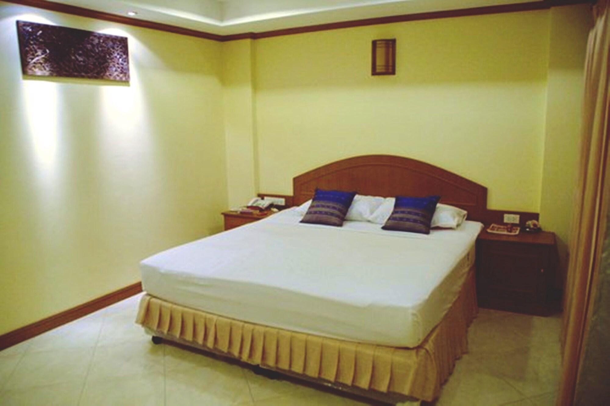 Baan Ss Karon Hotel Ngoại thất bức ảnh