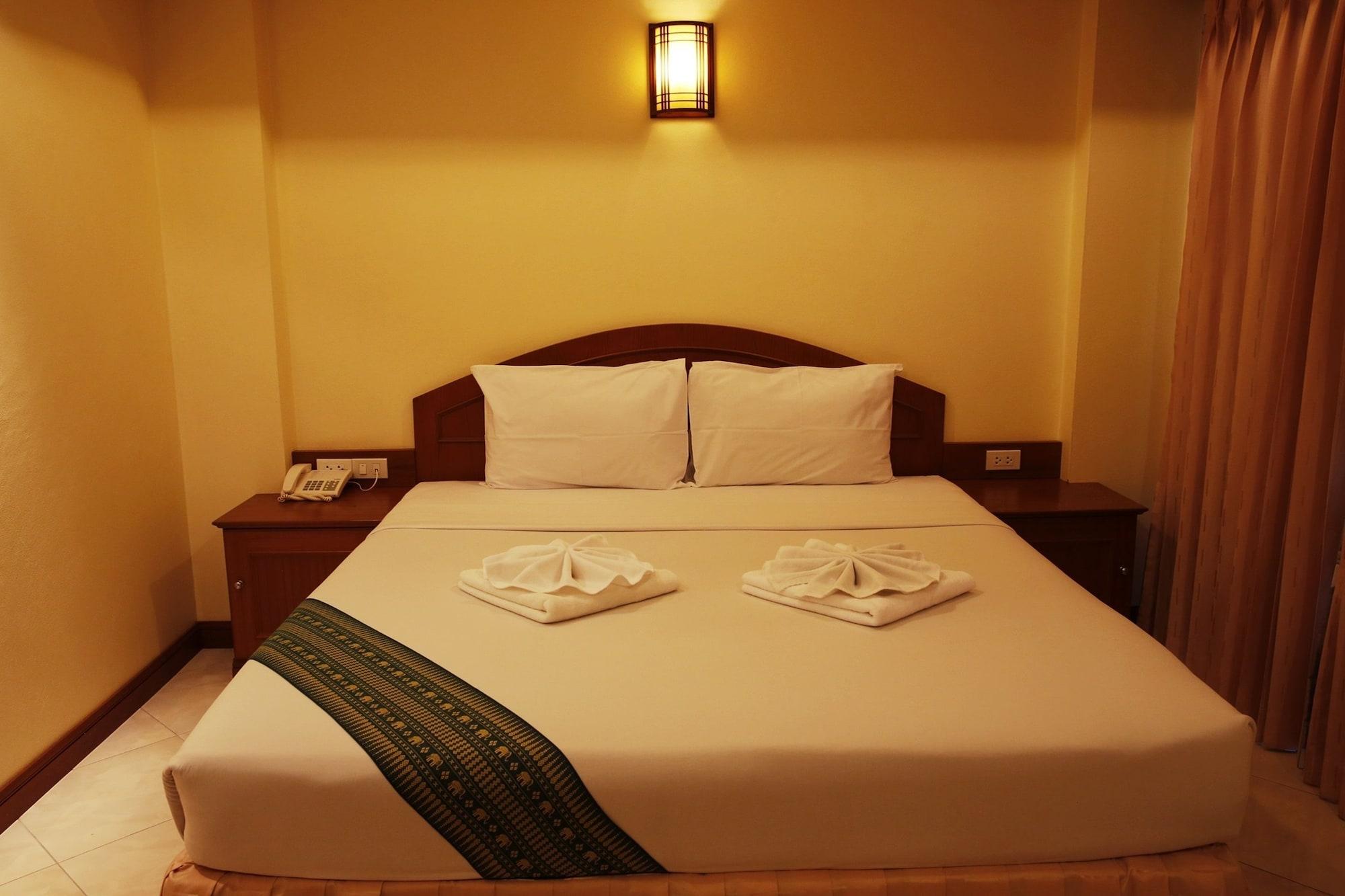 Baan Ss Karon Hotel Ngoại thất bức ảnh